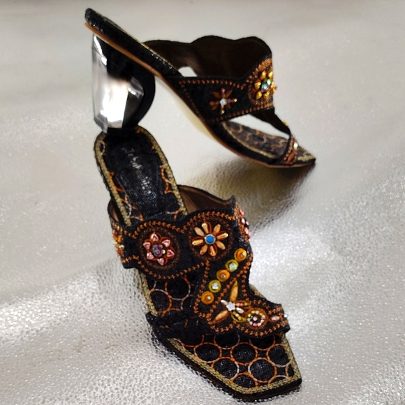 John Fashion Embroidered & Beaded Unique Slides Wedge Heal Size 9 - Picture 2 of 16